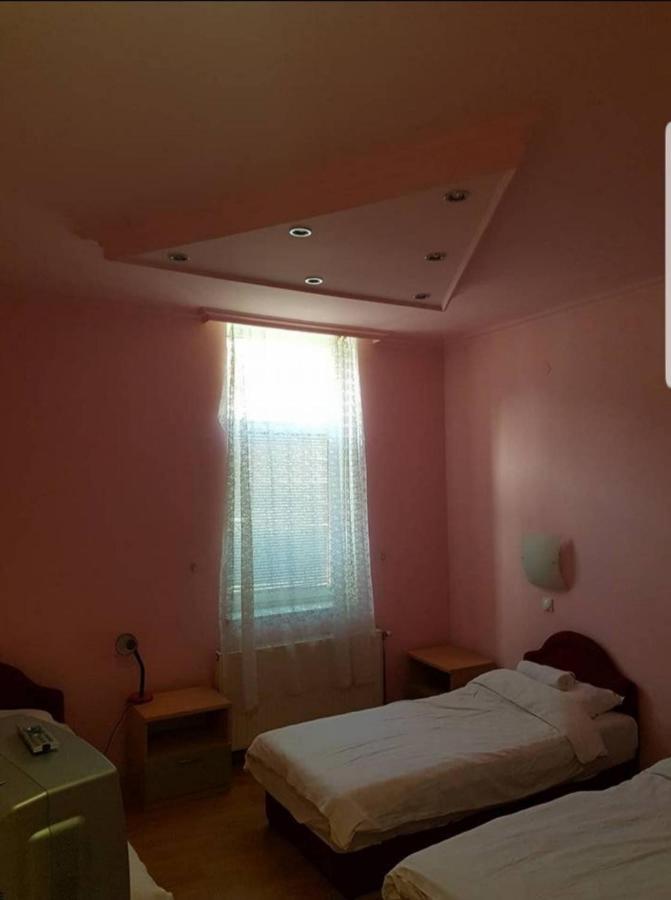 Viktorija Nova Hotel Kanjiza Ngoại thất bức ảnh