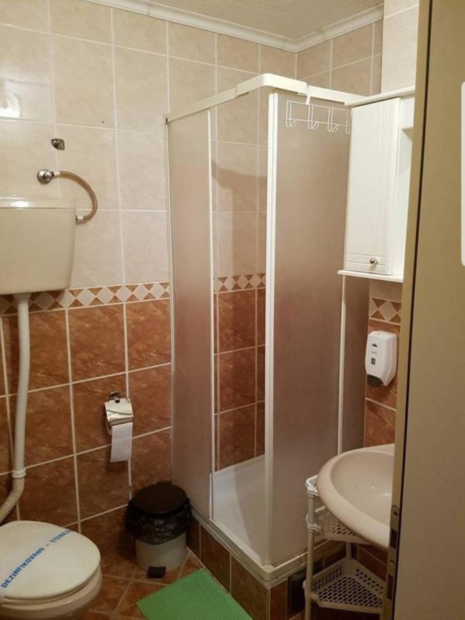 Viktorija Nova Hotel Kanjiza Ngoại thất bức ảnh