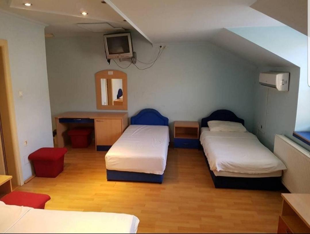 Viktorija Nova Hotel Kanjiza Ngoại thất bức ảnh